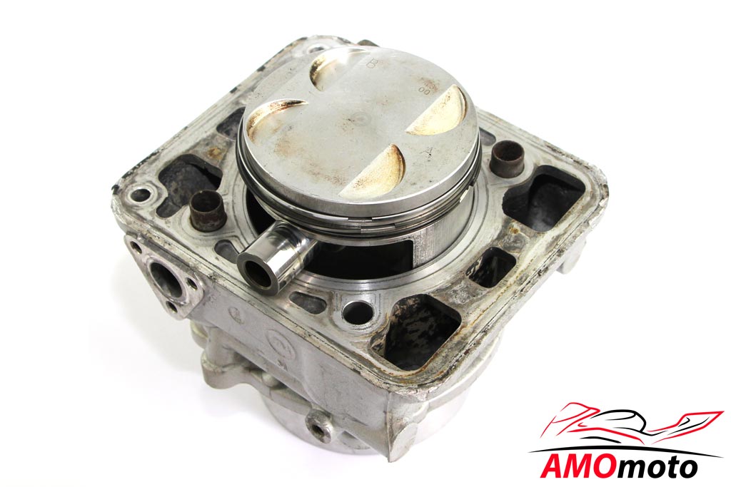 Ducati 748 Desmoquattro Cylinder with Piston Class B Ducati 748 Desmoquattro Cylinder with Piston Class B