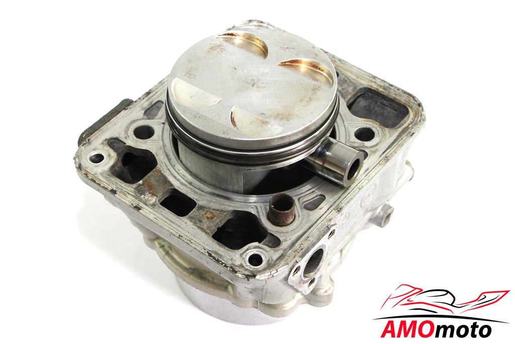 Ducati 748 Desmoquattro Cylinder with Piston Class B Ducati 748 Desmoquattro Cylinder with Piston Class B