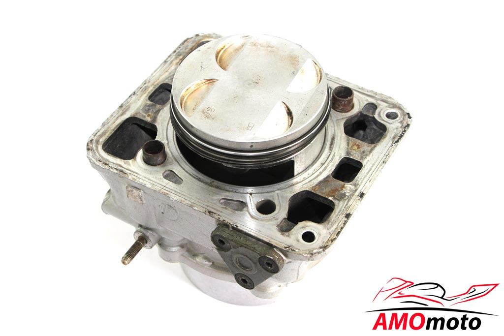 Ducati 748 Desmoquattro Cylinder with Piston Class B Ducati 748 Desmoquattro Cylinder with Piston Class B