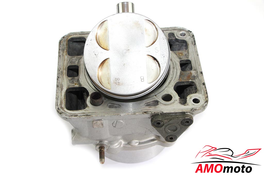 Ducati 748 Desmoquattro Cylinder with Piston Class B Ducati 748 Desmoquattro Cylinder with Piston Class B
